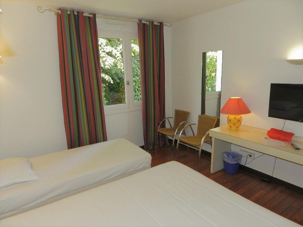 Logis Les Provinciales Hotel Arpajon-sur-Cere