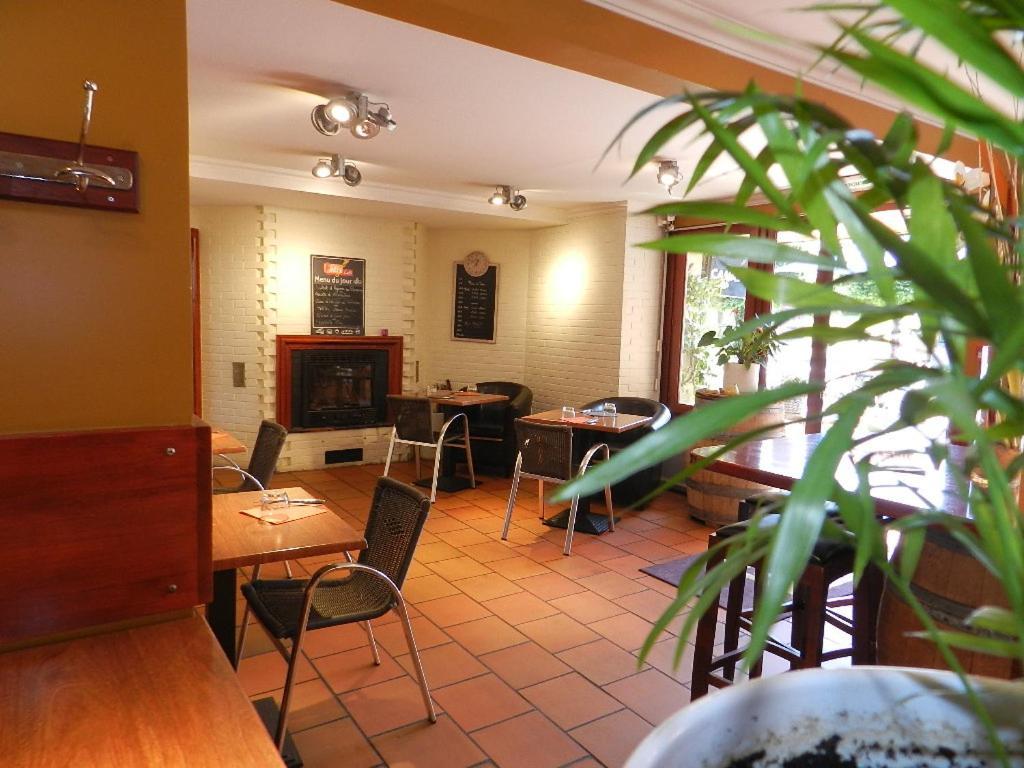 Hotel Logis Les Provinciales