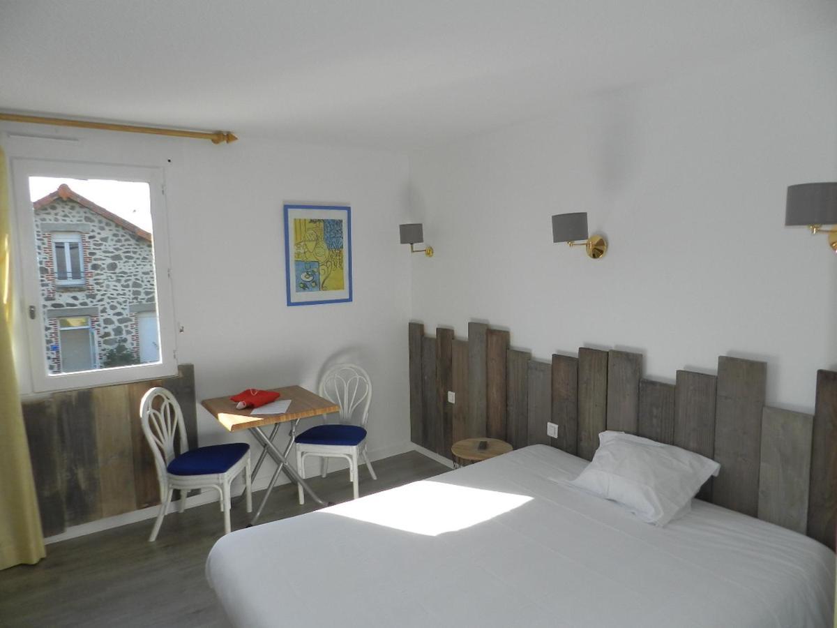 Hotel Logis Les Provinciales 2*