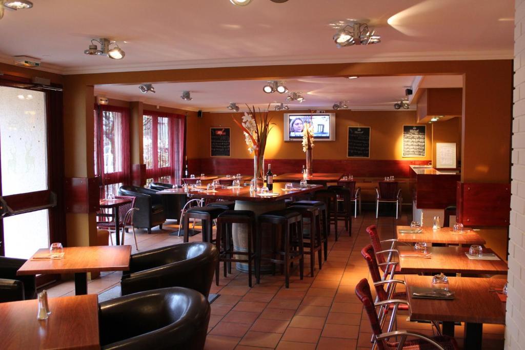 Logis Les Provinciales Arpajon-sur-Cere