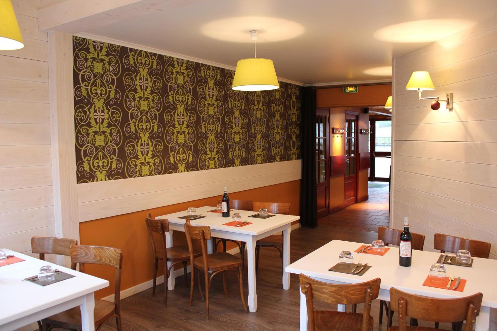 Hotel Logis Les Provinciales