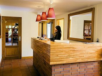 Logis Les Provinciales Hotel