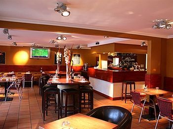 Logis Les Provinciales Hotel Arpajon-sur-Cere