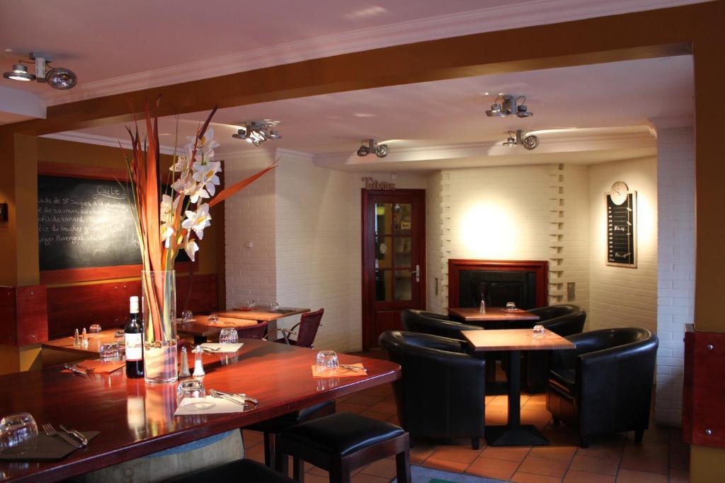 Logis Les Provinciales Hotel 2*